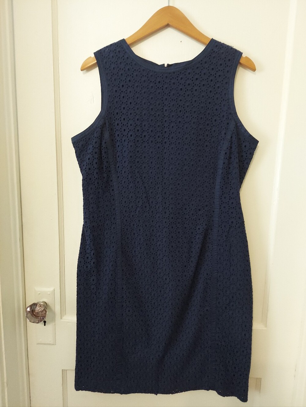 Talbots Sheath Dress Womens 14 Petite Eyelet Minimalist Business Career Office